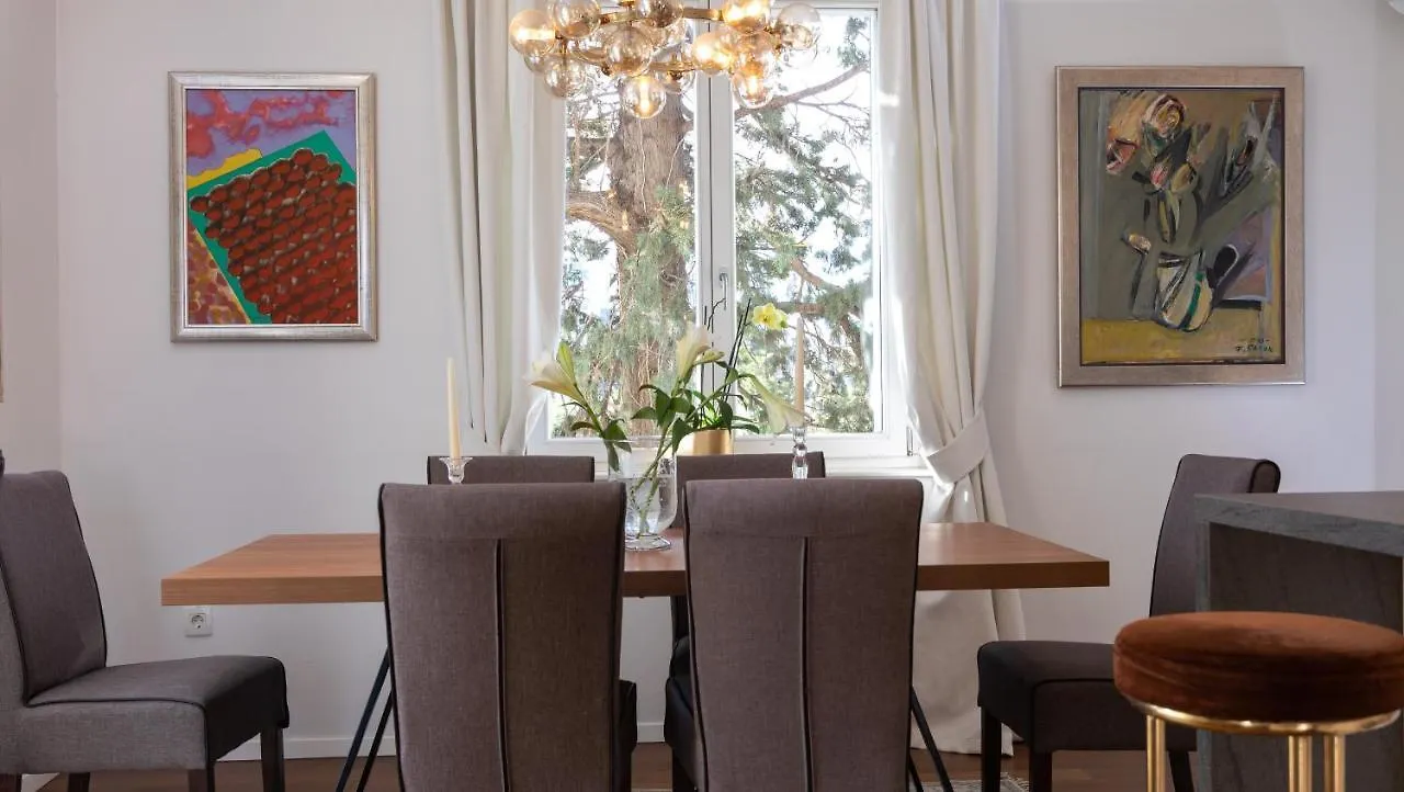Luxury Apartment Bossa Split